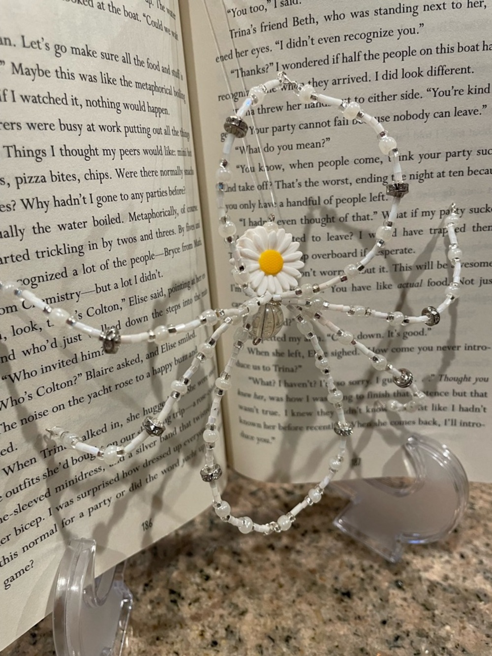 Hand crafted Daisy Beaded Wire Flower Clip-On Accent